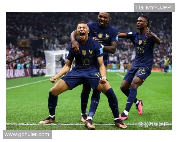 当前足球明星出场阵容盘点及精彩赛事预告